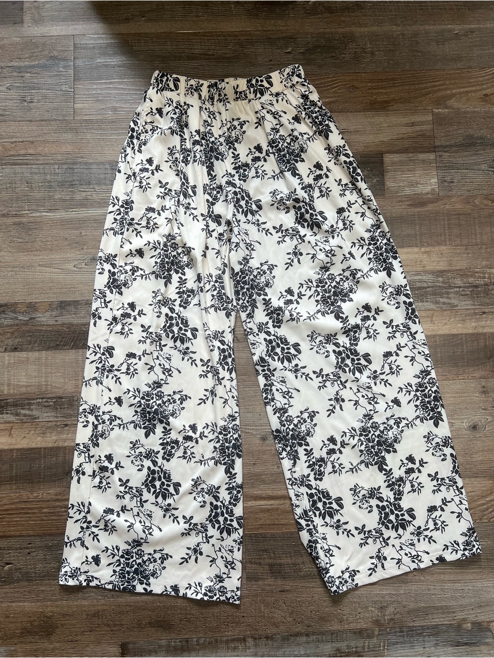 Cider Black Floral Wide-Leg Pants on Cream